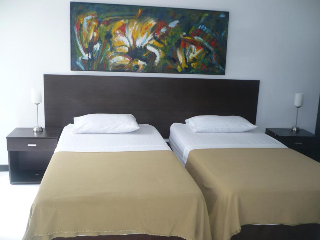 Apartasuites San Marcos Кали Номер фото